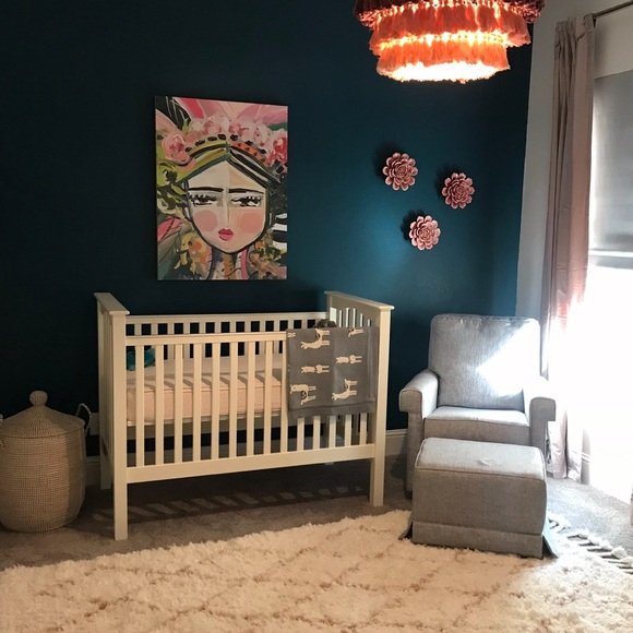 Adorable Llama Crib Quilt in gray - Picture 5 of 7